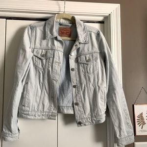 Levis light denim jacket floral stitching